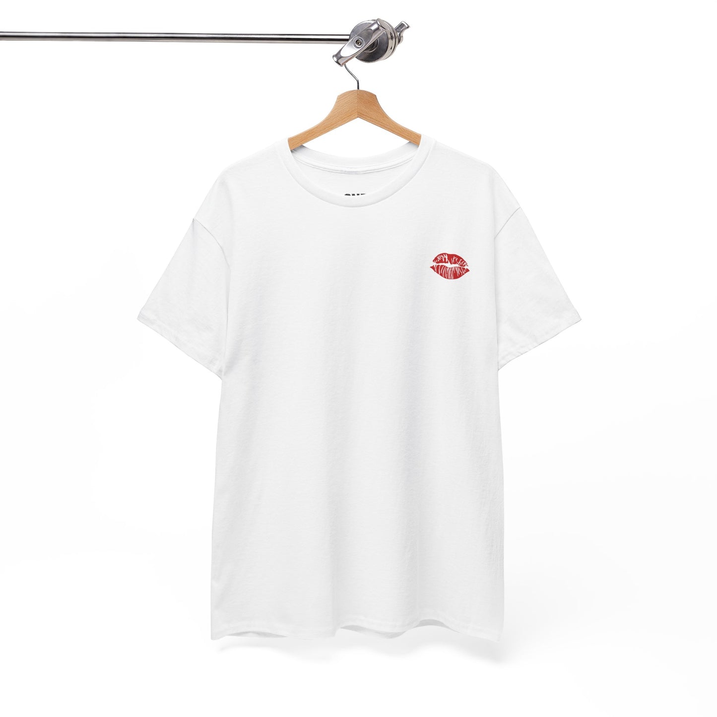 “Eu❤️Brazilian Girls” Unisex Heavy Cotton Tee